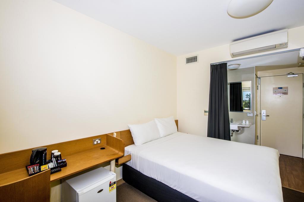 Ibis Budget Sydney Olympic Park Hotel Exterior photo